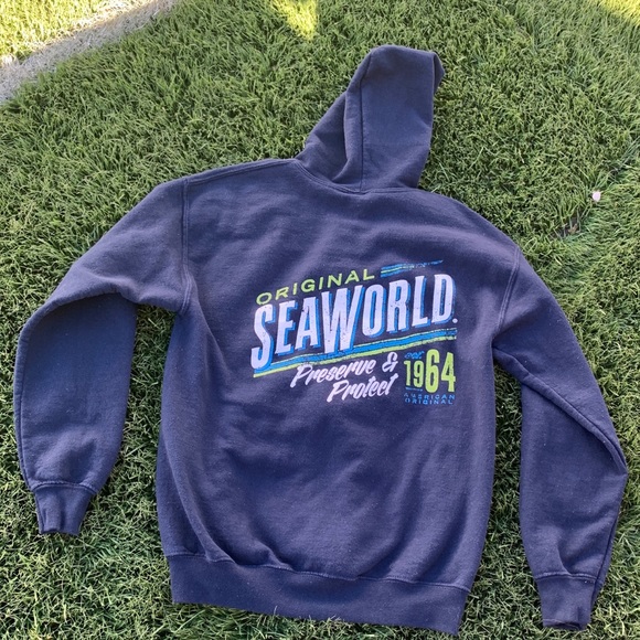 Sweater - Picture 2 of 2